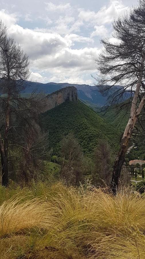 La Provence Vous Attend - 2Eme Etage Digne-les-Bains Buitenkant foto